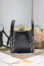 Colestore Dior Small Signature Bucket Bag Blue Dior Oblique Jacquard and Smooth Calfskin 21×19×11cm - 1