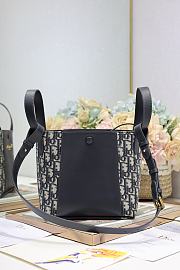 Colestore Dior Small Signature Bucket Bag Blue Dior Oblique Jacquard and Smooth Calfskin 21×19×11cm - 3