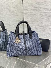 Colestore Dior Medium Dior Toujours Bag Blue Denim Dior Oblique Jacquard 28.5x19x21cm - 1