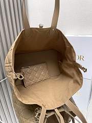 Colestore Dior Large Dior Toujours Bag Medium Tan Macrocannage Calfskin  37 x 27 x 21 cm - 2