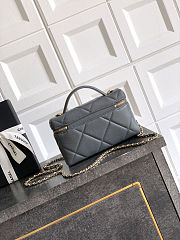 Colestore Chanel Vanity with Chain Grained Shiny Calfskin & Gold-Tone Metal Dark Grey 17x19.5x5cm - 6