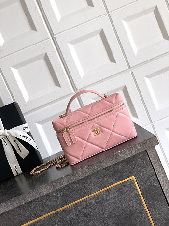 Colestore Chanel Vanity with Chain Grained Shiny Calfskin & Gold-Tone Metal Light Pink 17x19.5x5cm