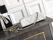 Colestore Chanel Vanity with Chain Grained Shiny Calfskin & Gold-Tone Metal White 17x19.5x5cm - 5
