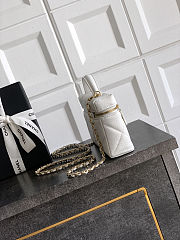 Colestore Chanel Vanity with Chain Grained Shiny Calfskin & Gold-Tone Metal White 17x19.5x5cm - 2