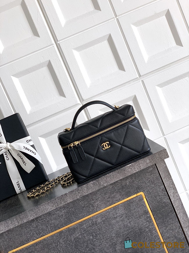 Colestore Chanel Vanity with Chain Grained Shiny Calfskin & Gold-Tone Metal Black 17x19.5x5cm - 1