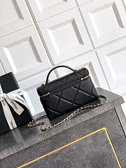 Colestore Chanel Vanity with Chain Grained Shiny Calfskin & Gold-Tone Metal Black 17x19.5x5cm - 3