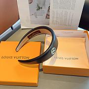 Colestore Louis Vuitton LV Logo Emblem Headband - 4