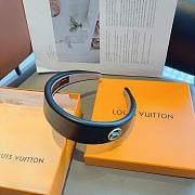 Colestore Louis Vuitton LV Logo Emblem Headband - 3