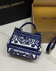 Colestore Dolce & Gabbana Maiolica Blu Medium Sicily Handbag with Majolica Embroidery 18.5x20x10cm - 1