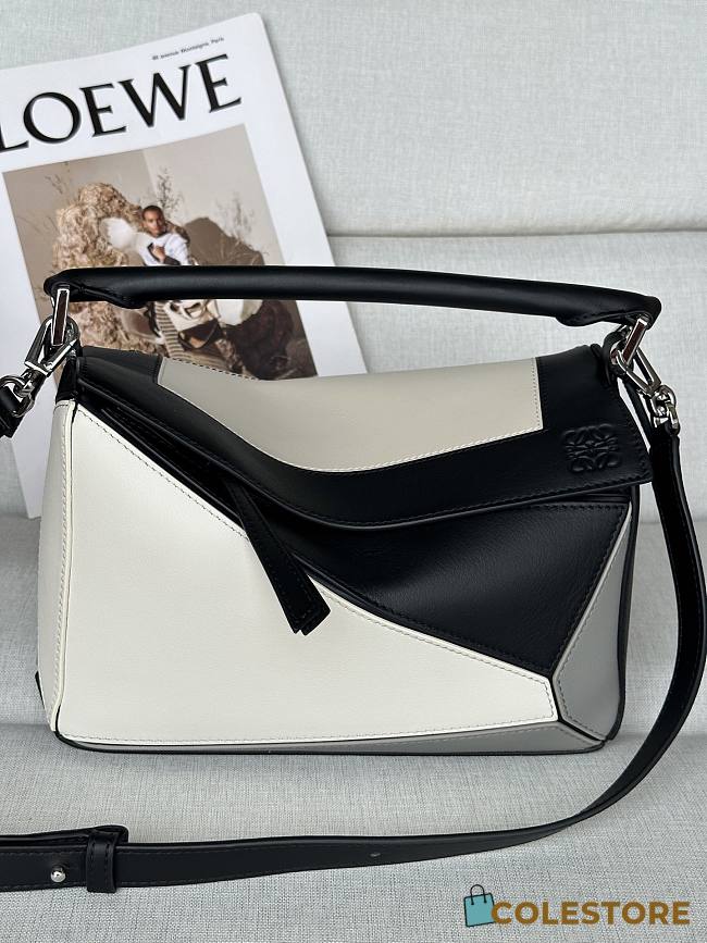 Colestore Loewe x Albers Small Puzzle Bag in Nappa Calfskin Grey/Light Ghost 24x16.5x10.5cm - 1