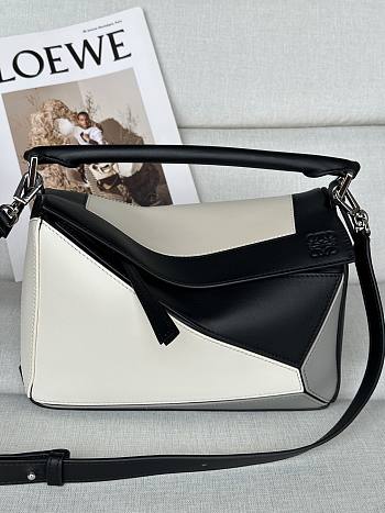 Colestore Loewe x Albers Small Puzzle Bag in Nappa Calfskin Grey/Light Ghost 24x16.5x10.5cm