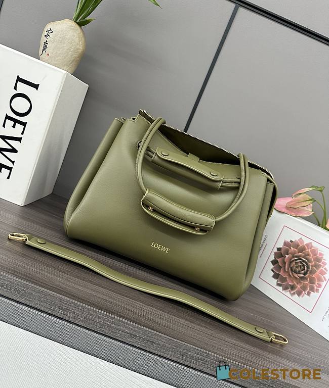 Colestore Loewe Medium Madrid bag in Supple Calfskin Green 28.5x11x23cm - 1