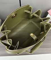 Colestore Loewe Medium Madrid bag in Supple Calfskin Green 28.5x11x23cm - 2