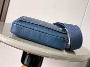 Colestore Loewe Small Pebble Messenger Bag in Supple Grained Calfskin Blue 20x12.5x6cm - 3