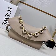 Colestore Loewe Bolsa Ola Média Com Corrente Neutral 26x18x13cm - 1