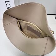 Colestore Loewe Bolsa Ola Média Com Corrente Neutral 26x18x13cm - 6