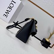 Colestore Loewe Bolsa Ola Média Com Corrente Black 26x18x13cm - 5