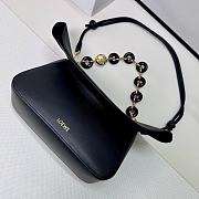 Colestore Loewe Bolsa Ola Média Com Corrente Black 26x18x13cm - 3