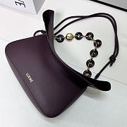 	 Colestore Loewe Bolsa Ola Média Com Corrente Burgundy 26x18x13cm - 5
