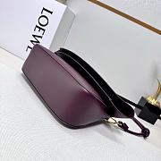 	 Colestore Loewe Bolsa Ola Média Com Corrente Burgundy 26x18x13cm - 3