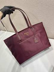 Colestore Prada Re-Edition 1978 medium Re-Nylon and Saffiano leather tote bag Burgundy 35x26x15cm - 5