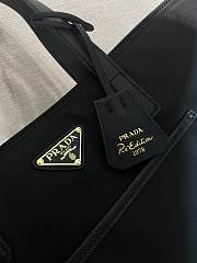 Colestore Prada Re-Edition 1978 medium Re-Nylon and Saffiano leather tote bag Black 35x26x15cm - 6