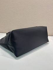 Colestore Prada Re-Edition 1978 medium Re-Nylon and Saffiano leather tote bag Black 35x26x15cm - 4