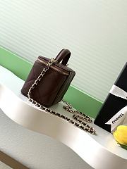 Colestore Chanel Vanity with Chain Grained Shiny Calfskin & Gold-Tone Metal Dark Brown 17x19.5x5cm - 2