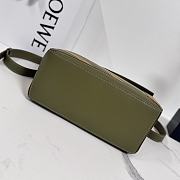 Colestore Loewe Small Puzzle Bag in Classic Calfskin and Suede Green 24x10.5x16cm - 6