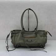 Colestore  Balenciaga Women's Le City Bag East-west in Army Green 31x19x9cm - 1