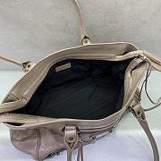 Colestore  Balenciaga Women's Le City Bag East-west in Sesame 31x19x9cm - 6