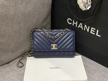 Colestore Chanel Navy Blue Calfskin Chevron Trendy CC Wallet On Chain (WOC) 19cm