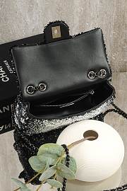 Colestore Chanel Flap bag  Quilted Gradient Sequins & Ruthenium-Finish Metal Silver & Black 21x8x14cm - 2