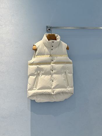 Colestore Dior DiorAlps Puffer Vest White Quilted Technical Taffeta with Gold-Tone Dior Star Motif 
