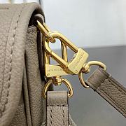 Colestore Louis Vuitton Diane Smoke Embossed Grained Cowhide Leather M15049 15 x 9 x 24cm - 6