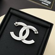 Colestore Chanel Brooch Metal, Glass Pearls & Stone Beads  Silver, Pearl White & Clear - 2