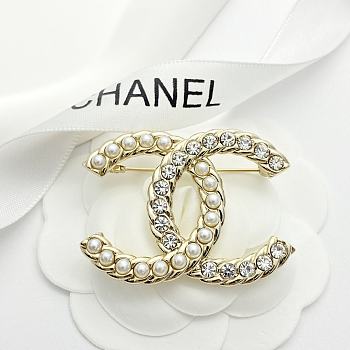 Colestore Chanel 23 Pearl & Crystal Brooch Light Gold Tone