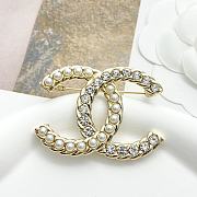 Colestore Chanel 23 Pearl & Crystal Brooch Light Gold Tone - 3