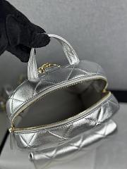 Colestore Chanel Metallic Silver Quilted Mini Backpack with Gold-Tone Hardware 22x22.5x8.5cm - 5