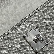 Colestore Hermes Kelly 25 Haas Epsom Leather in Cloud Gray / Milky White 25cm - 2