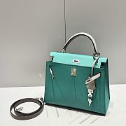 Colestore Hermes Kelly 25 Haas Epsom Leather in Cloud Gray / Milky White / Verona Green 25cm - 2