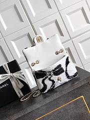 Colestore Chanel Sequined Classic Flap Bag Black & White Wave Pattern 20cm - 3