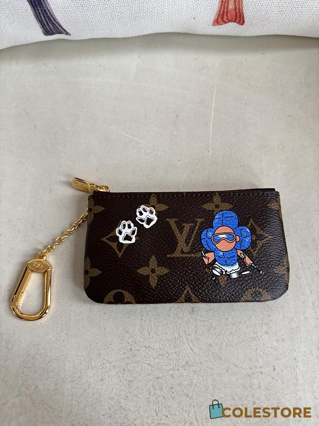 Colestore Louis Vuitton Key Pouch Monogram Canvas Blue Frost 12 x 7 x 1.5 cm - 1