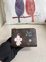 Colestore Louis Vuitton Lisa Wallet Monogram Snowy Pearl 9 x 11.5 x 1.5 cm - 1