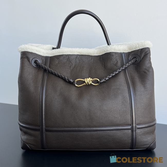 Colestore Bottega Veneta  Andiamo Large Leather Shearling Top-Handle Bag 45x22x34cm - 1