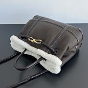 Colestore Bottega Veneta  Andiamo Medium Leather Shearling Top-Handle Bag 32.5x24x12 - 4