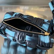 Colestore Bottega Veneta Small Brick Cassette Black and Blue tie-dye 23x10.5x10cm - 5