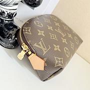Colestore  Louis Vuitton Cosmetic Pouch PM Monogram Canvas Brown 17x12x6cm - 3