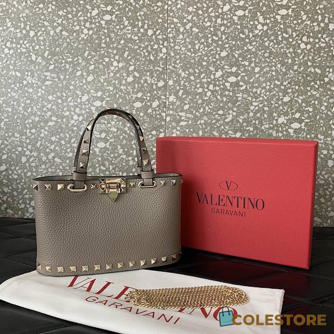 Colestore Valentino Rockstud Mini Shopping Bag In Grainy Calfskin Poudre 18.5x12.5x5.5cm - 1