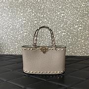 Colestore Valentino Rockstud Mini Shopping Bag In Grainy Calfskin Poudre 18.5x12.5x5.5cm - 3